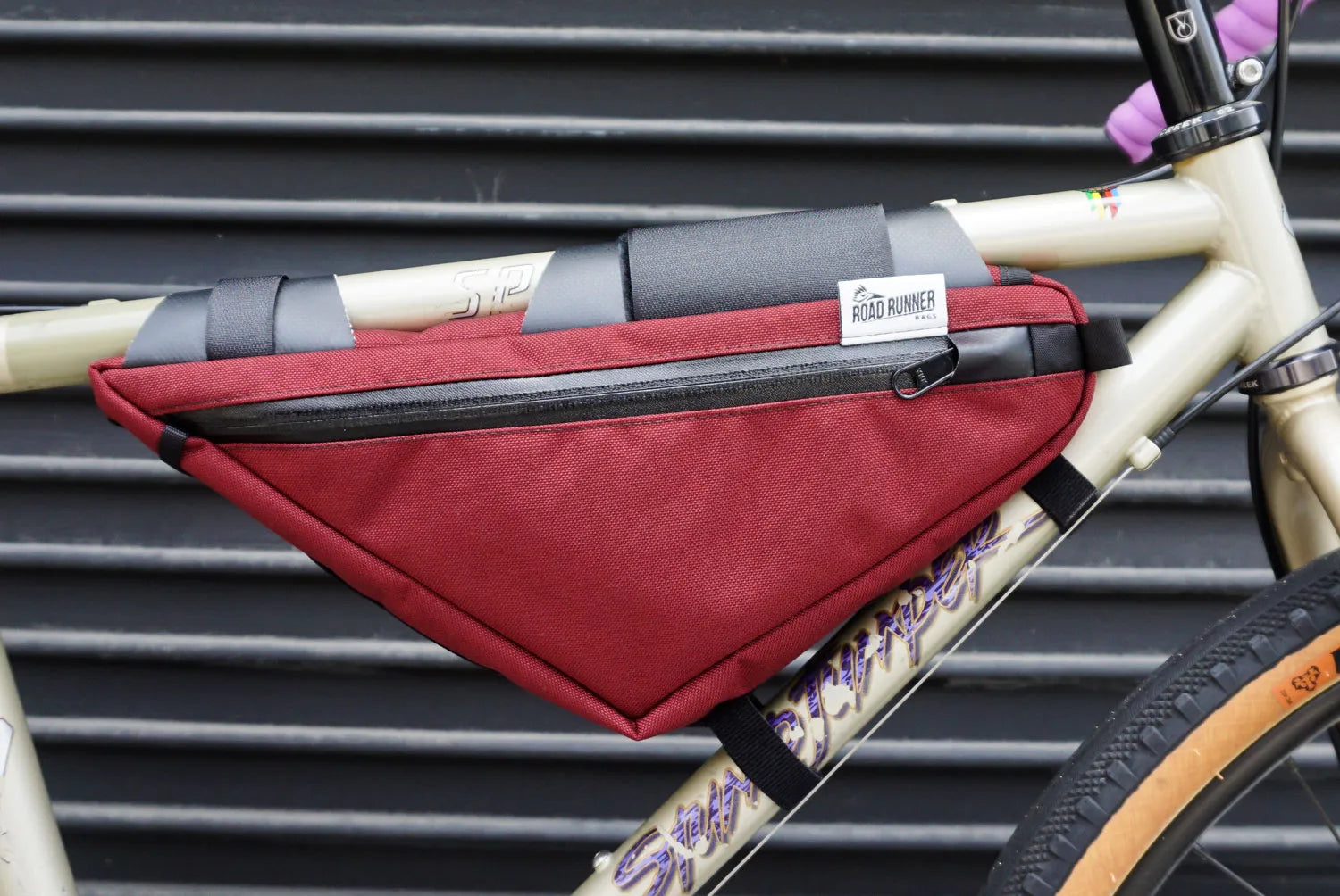 【バーンストア】ROAD RUNNER BAGS / The Wedge Half Frame Bag (ウェッジハーフフレームバッグ)