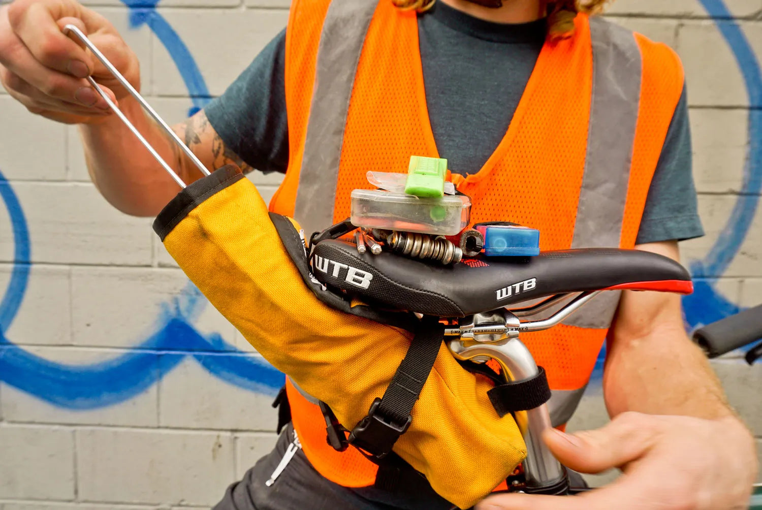 【バーンストア】ROAD RUNNER BAGS / New Drafter Saddle Bag (ニュードラフターサドルバッグ)