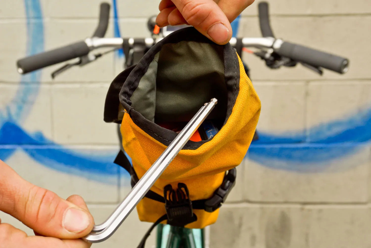 【バーンストア】ROAD RUNNER BAGS / New Drafter Saddle Bag (ニュードラフターサドルバッグ)