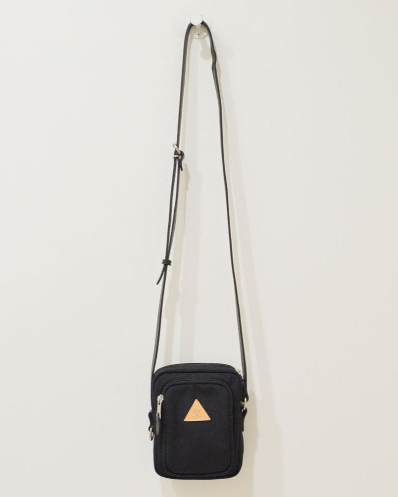 【イルビゾンテ】ナイロンクロスボディバッグ 54242305121