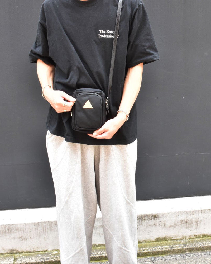 【イルビゾンテ】ナイロンクロスボディバッグ 54242305121