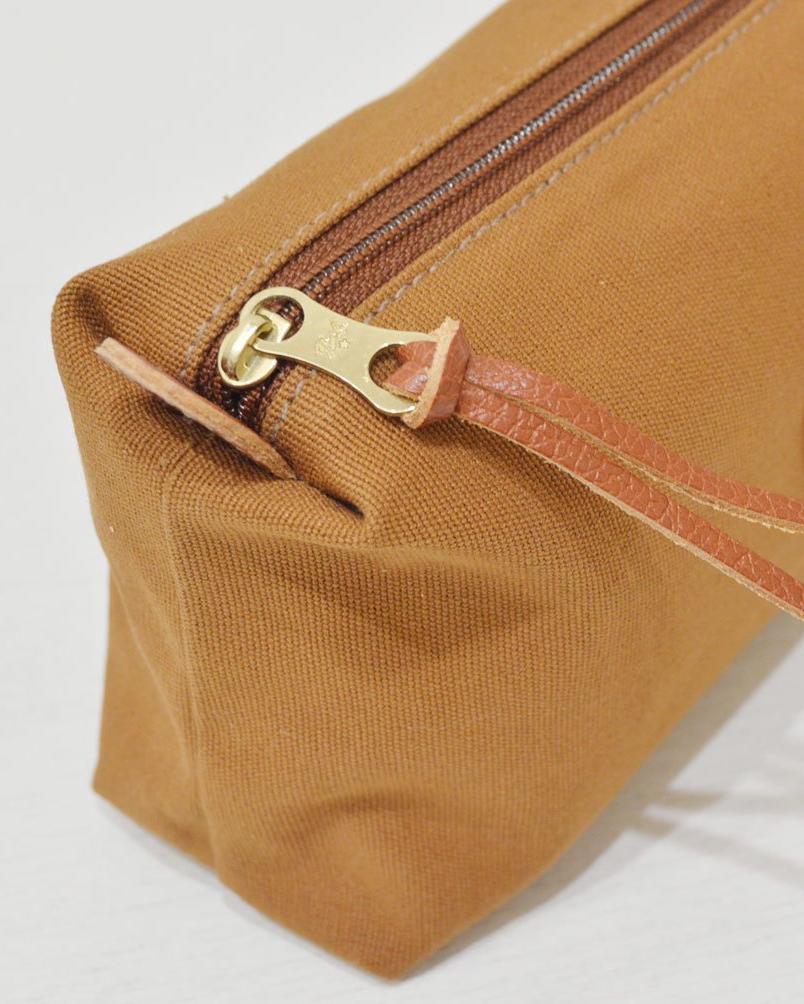 【イルビゾンテ】キャンバスポーチ(大) 5442300322 / 5442300422