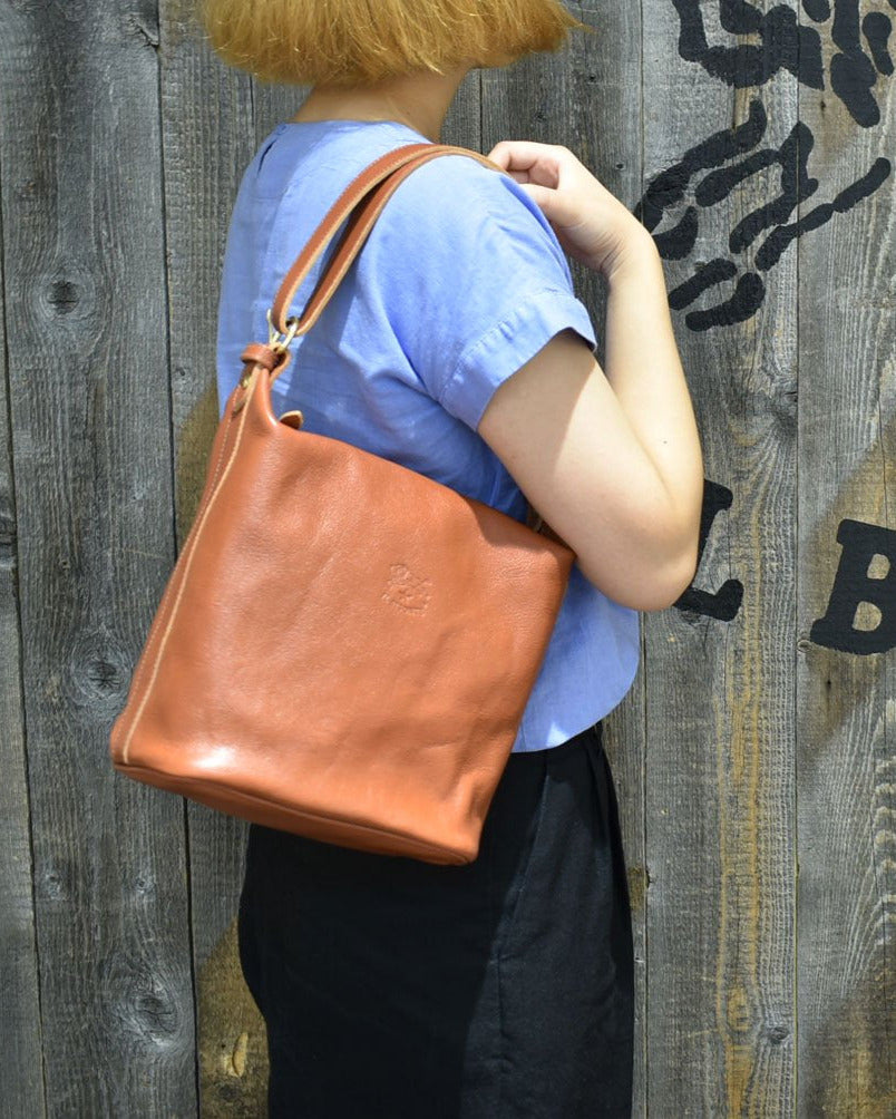 【イルビゾンテ】ショルダーバッグ 5442300111