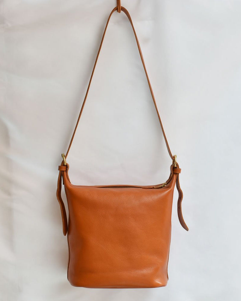 【イルビゾンテ】ショルダーバッグ 5442300111