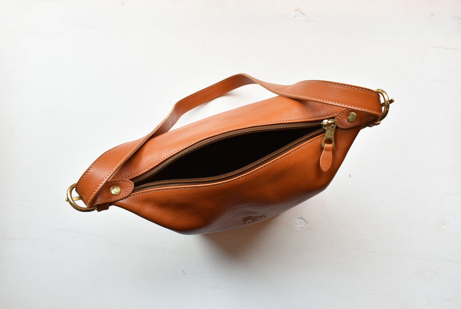 【イルビゾンテ】ショルダーバッグ 5442300111