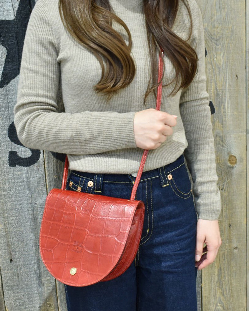 【イルビゾンテ】クロコエンボスドレザー クロスボディバッグ 54202307711