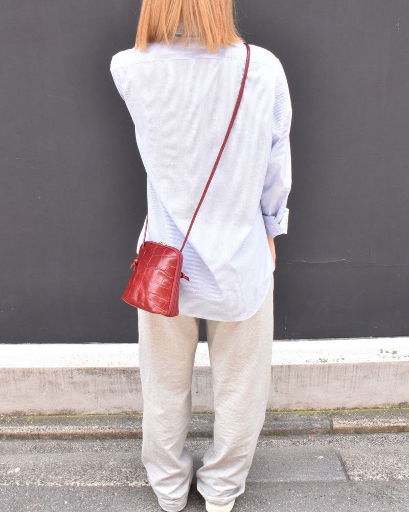 【イルビゾンテ】クロコエンボスドレザー クロスボディバッグ 54202307811