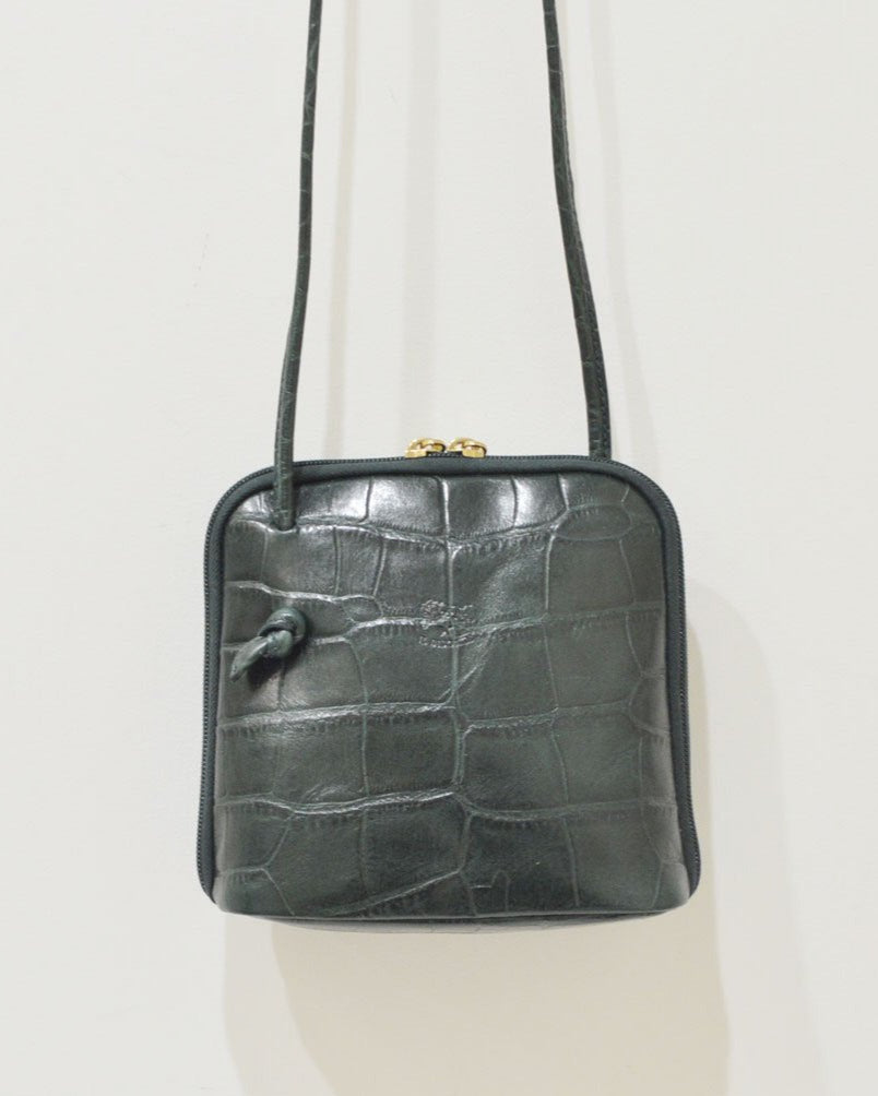 【イルビゾンテ】クロコエンボスドレザー クロスボディバッグ 54202307811