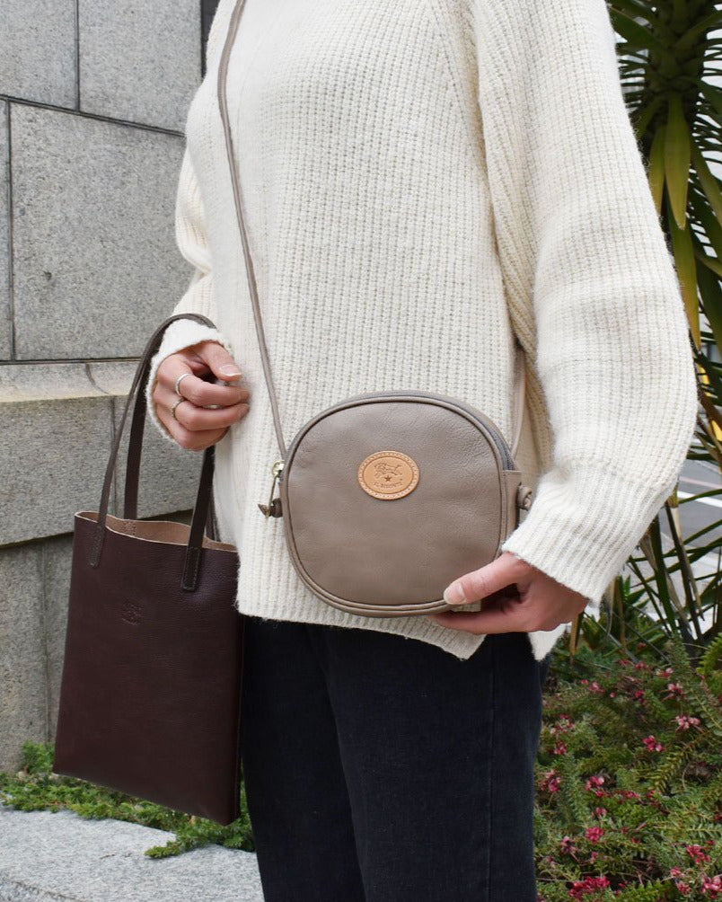 【イルビゾンテ】クロスボディバッグ 54212300210