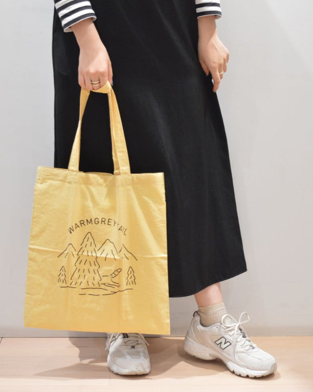 【バーンストア】WARMGREY TAIL / LOGO BAG - CUSTARD YELLOW ファブリックバッグ