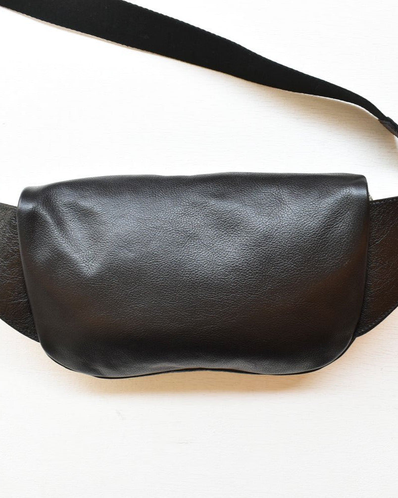 【イルビゾンテ】バムバッグ 54222300911