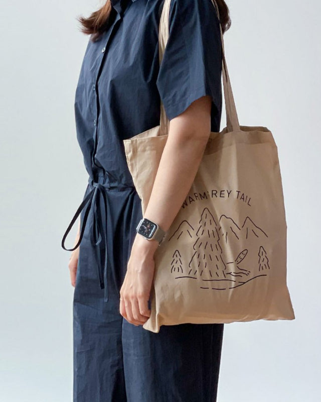 【バーンストア】WARMGREY TAIL / LOGO BAG - BEIGE ファブリックバッグ