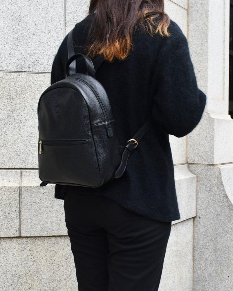 【イルビゾンテ】レザーリュック 54232300116