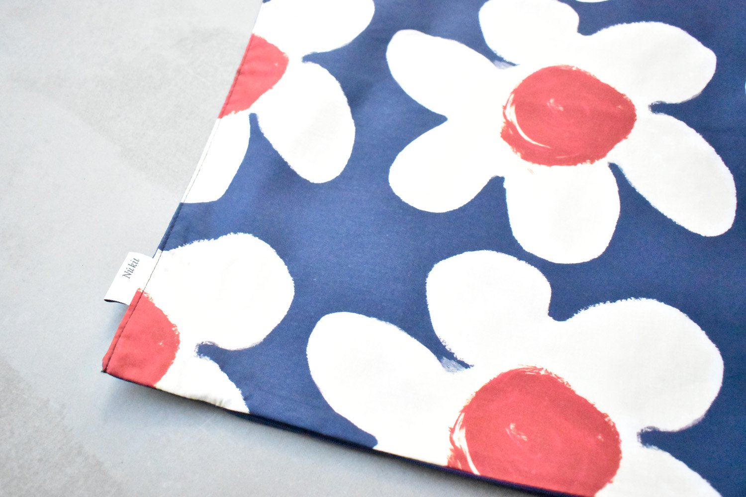 【バーンストア】Nukit / holliday bloom full ピローケース