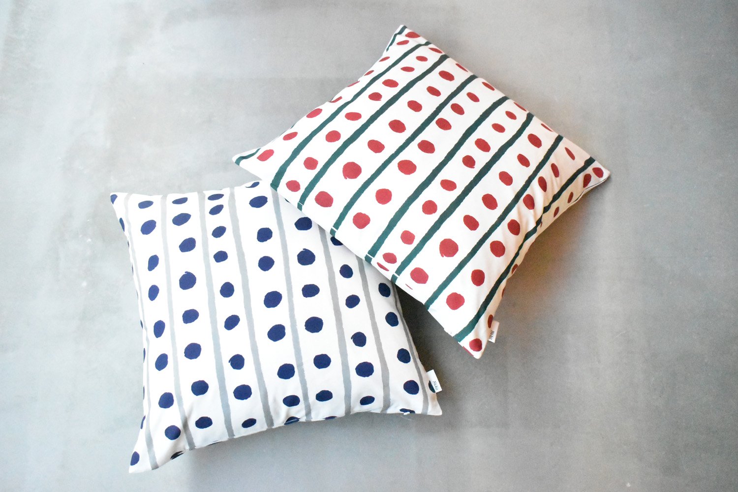 【バーンストア】Nukit / tinkle red クッションカバー