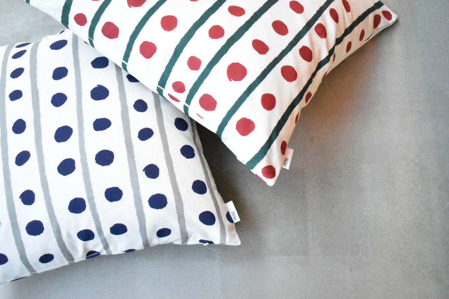 【バーンストア】Nukit / tinkle red クッションカバー