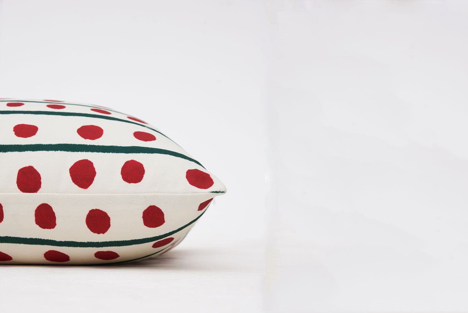 【バーンストア】Nukit / tinkle red クッションカバー