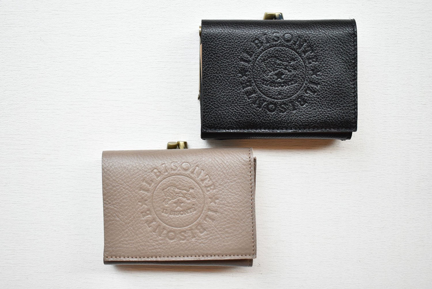 【イルビゾンテ】ビッグサークルロゴコレクション トリフォルドウォレット 54232306841