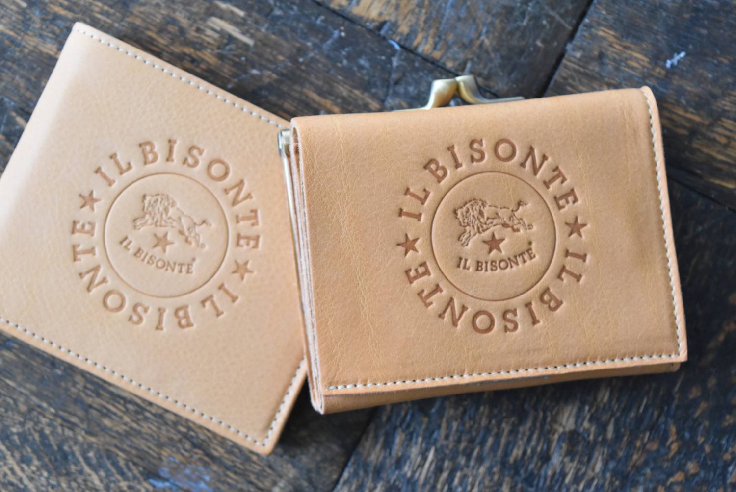 【イルビゾンテ】ビッグサークルロゴコレクション トリフォルドウォレット 54232306841