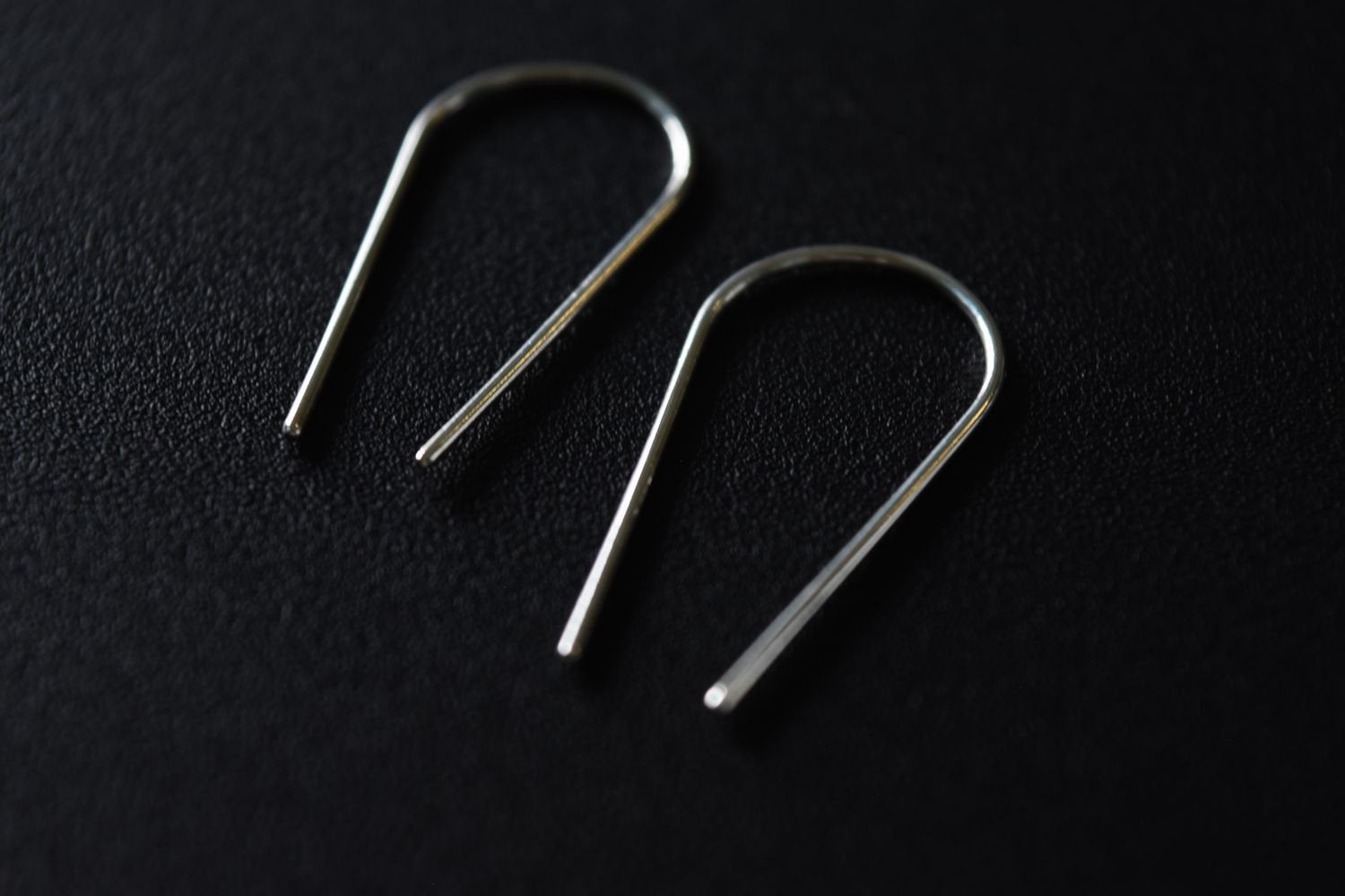 【バーンストア】 studio adorn / Long Ear Pins ピアス