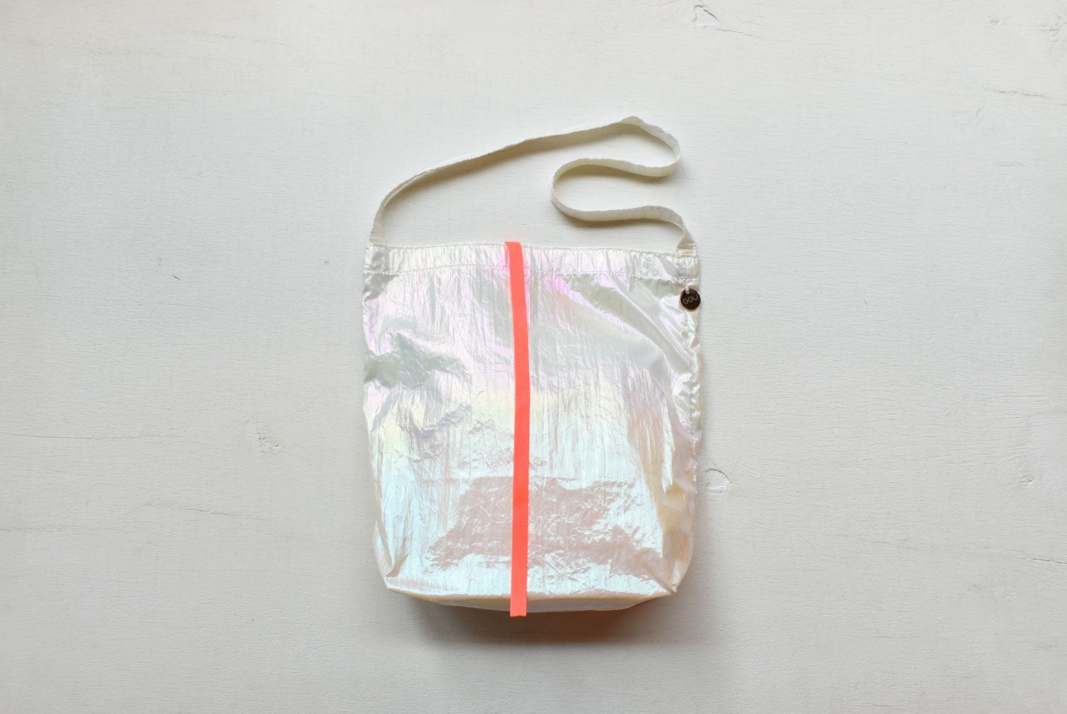 【バーンストア】GGU mini hologram shoulder bag