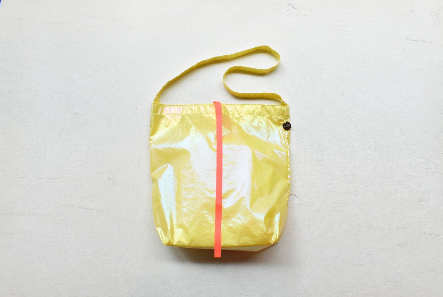 【バーンストア】GGU mini hologram shoulder bag