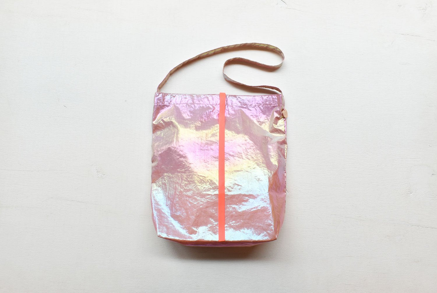 【バーンストア】GGU mini hologram shoulder bag