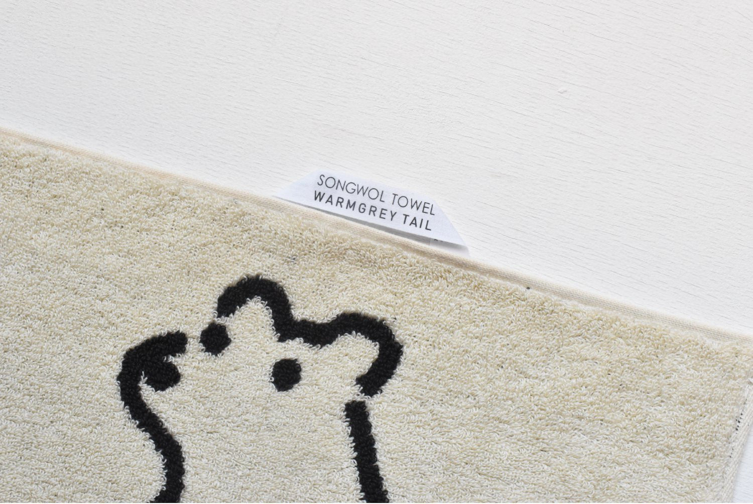【バーンストア】WARMGREY TAIL / HUGGY BEAR HAND TOWEL - CREAM