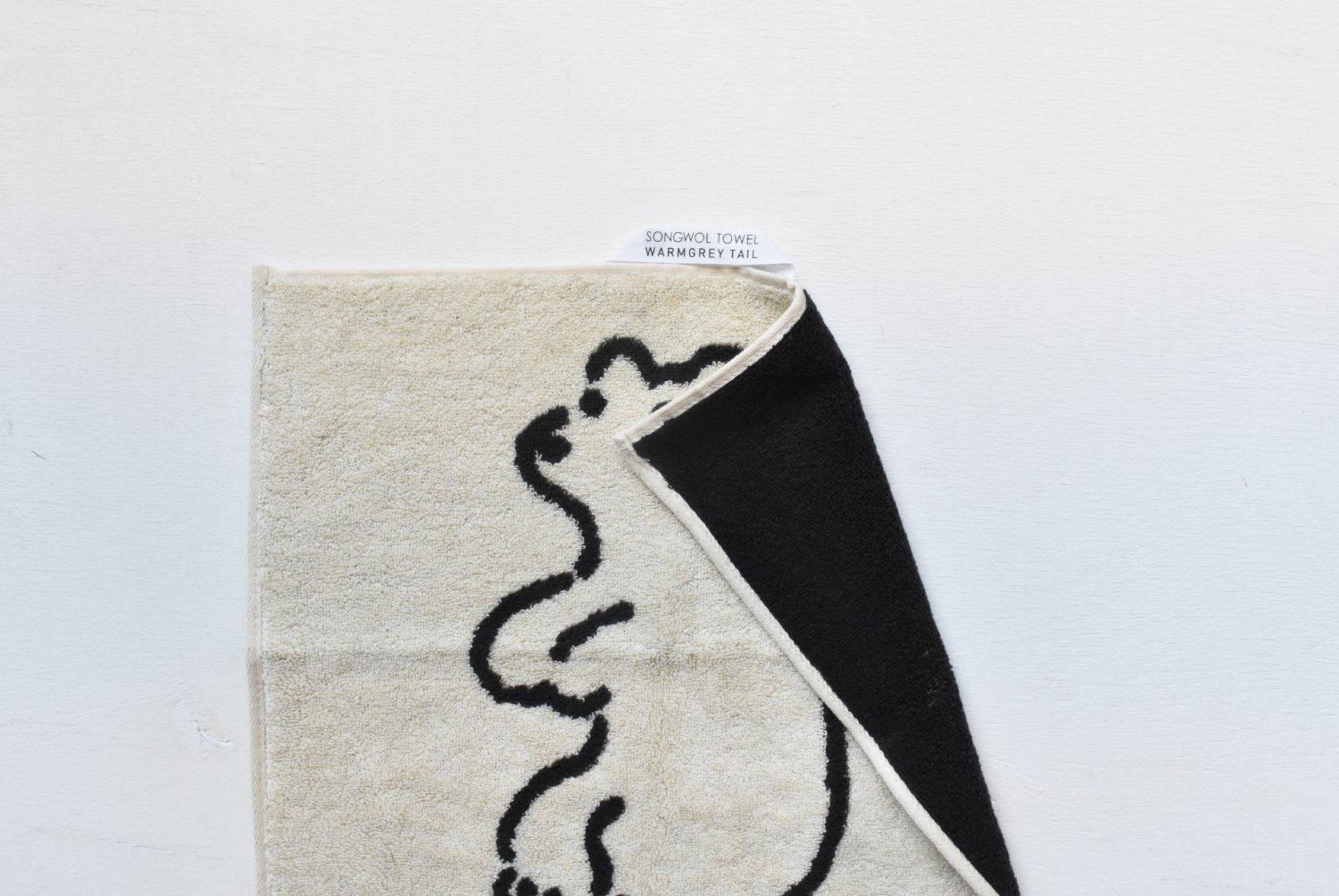 【バーンストア】WARMGREY TAIL / HUGGY BEAR HAND TOWEL - CREAM