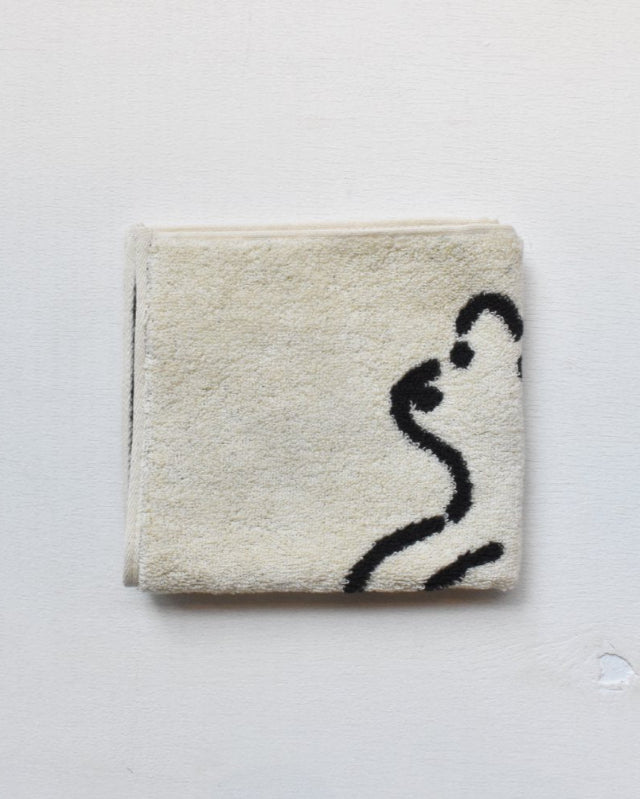 【バーンストア】WARMGREY TAIL / HUGGY BEAR HAND TOWEL - CREAM