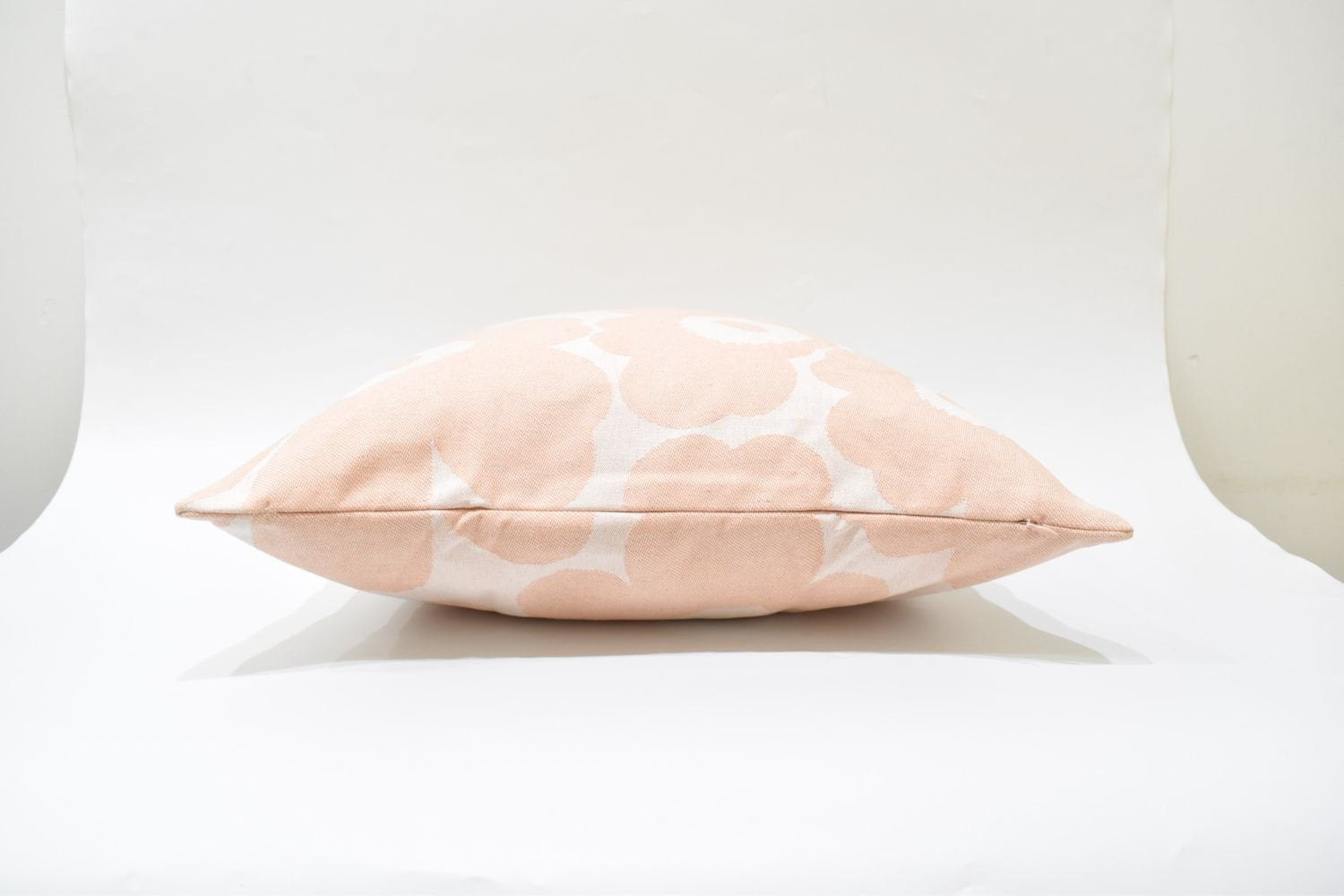 【マリメッコ】Pieni Unikko クッションカバー47cm 52249473420