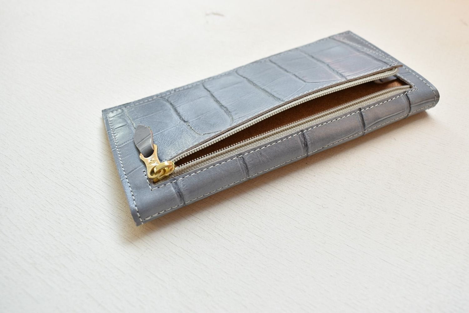 【イルビゾンテ】クロコエンボスドレザー ロングウォレット 5402306040