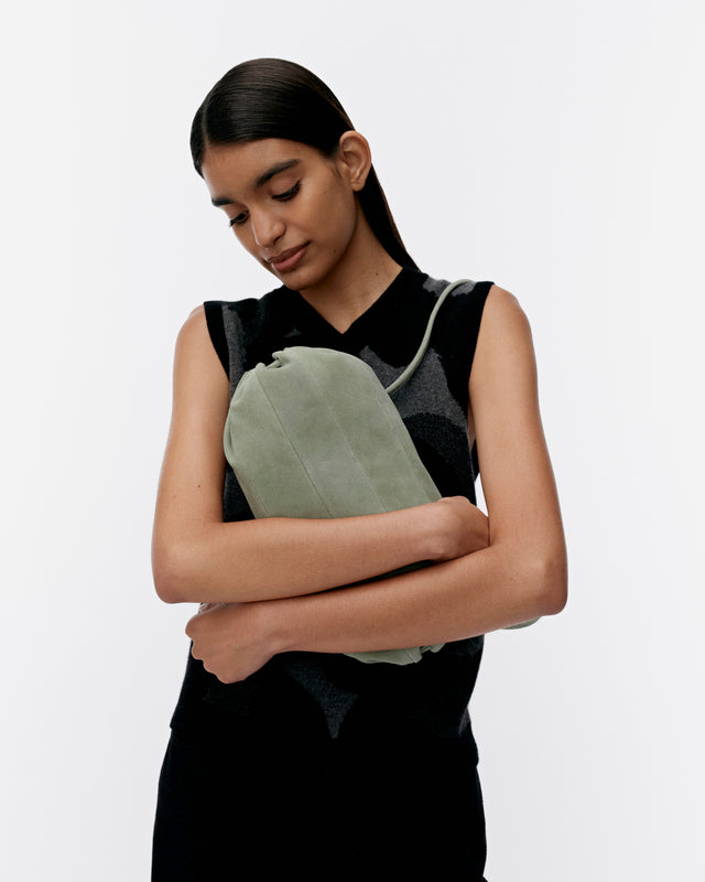 【マリメッコ】Karla Suede ショルダーバッグ 52253293752