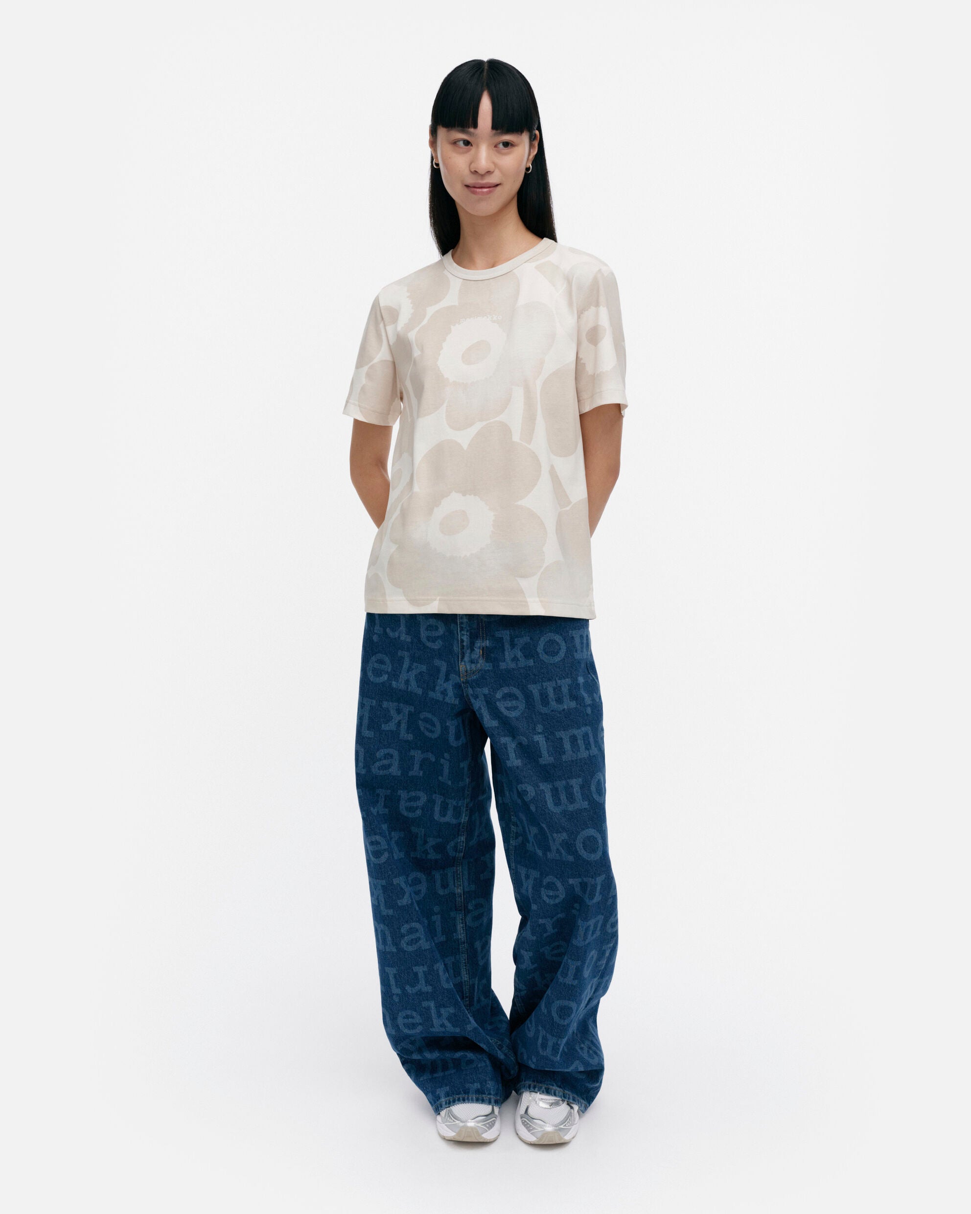 【マリメッコ】Kioski Erna Unikko Tシャツ 52254194537