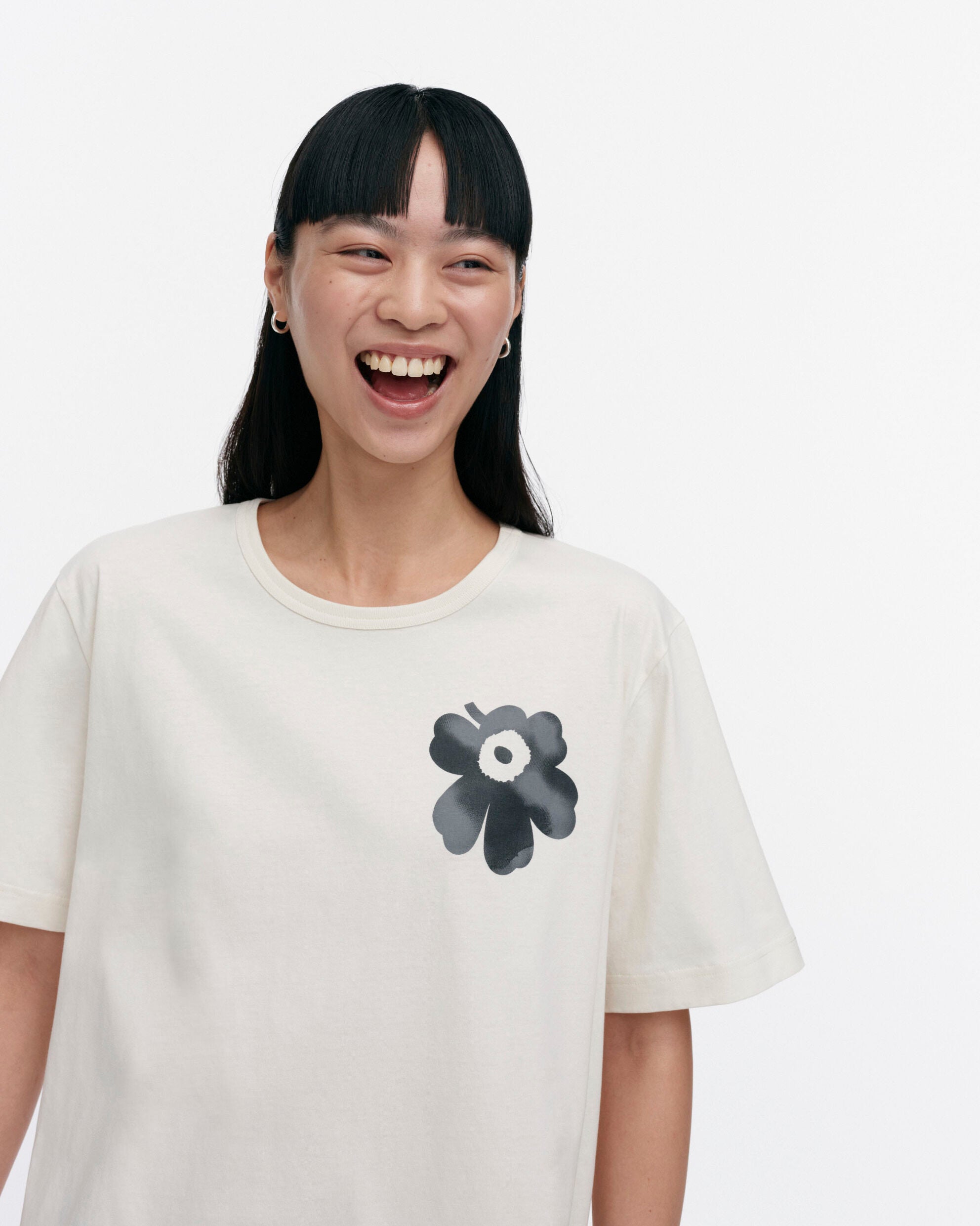 【マリメッコ】Kioski Vihne Unikko Tシャツ 52254194550