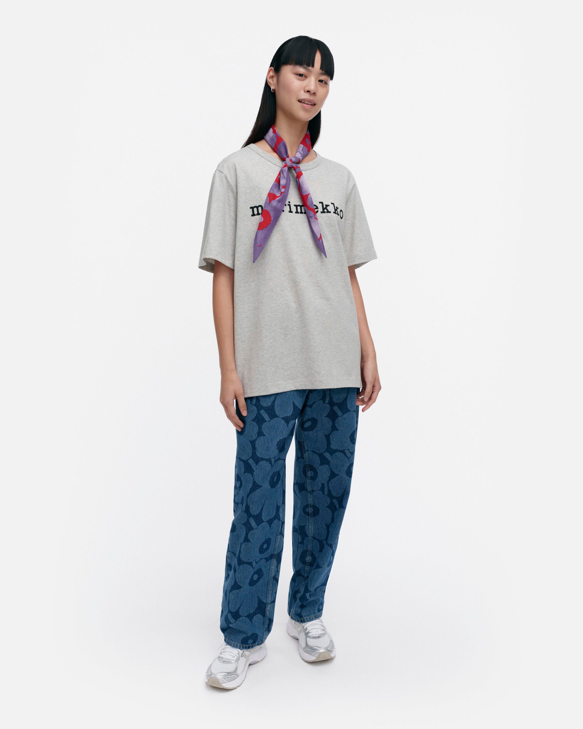 【マリメッコ】Kioski Vihne Logo Tシャツ 52254194565