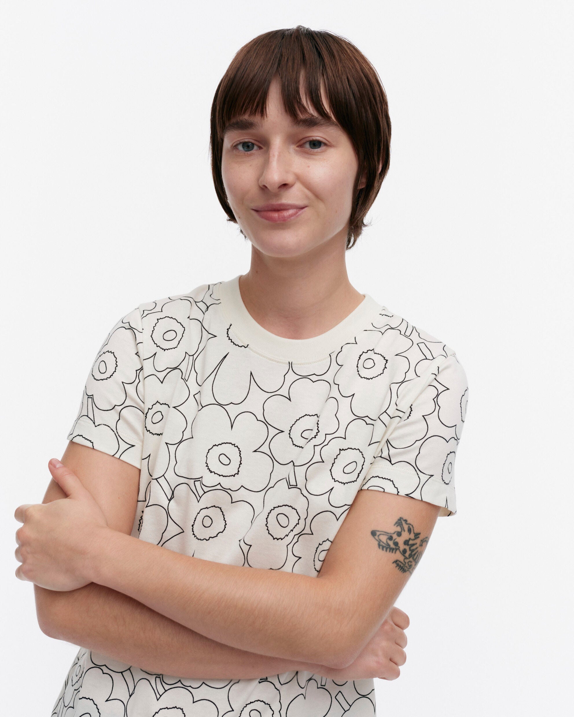 【マリメッコ】Heleys Piirto Unikko Tシャツ 52259194663