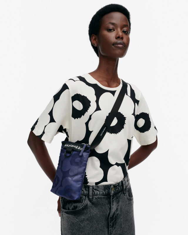 【マリメッコ】Neat Phone Pocket Unikko ショルダーバッグ 52254294378