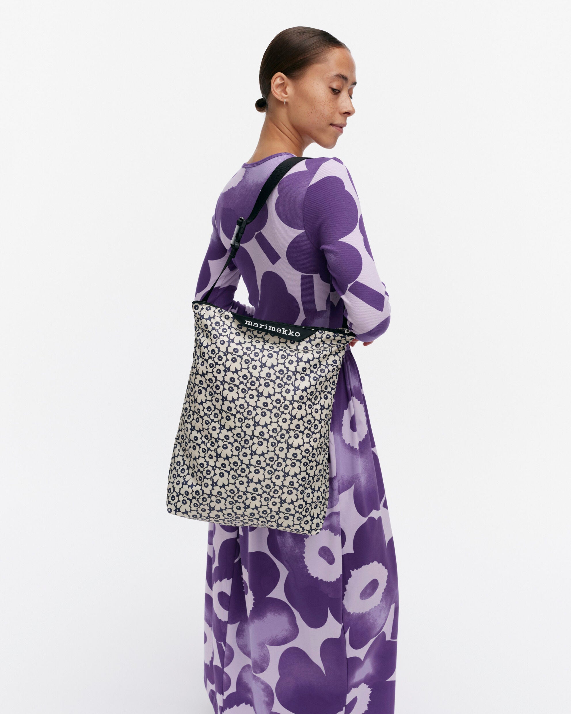 【マリメッコ】 Neat Crossbody Unikko M ショルダーバッグ 52254294575