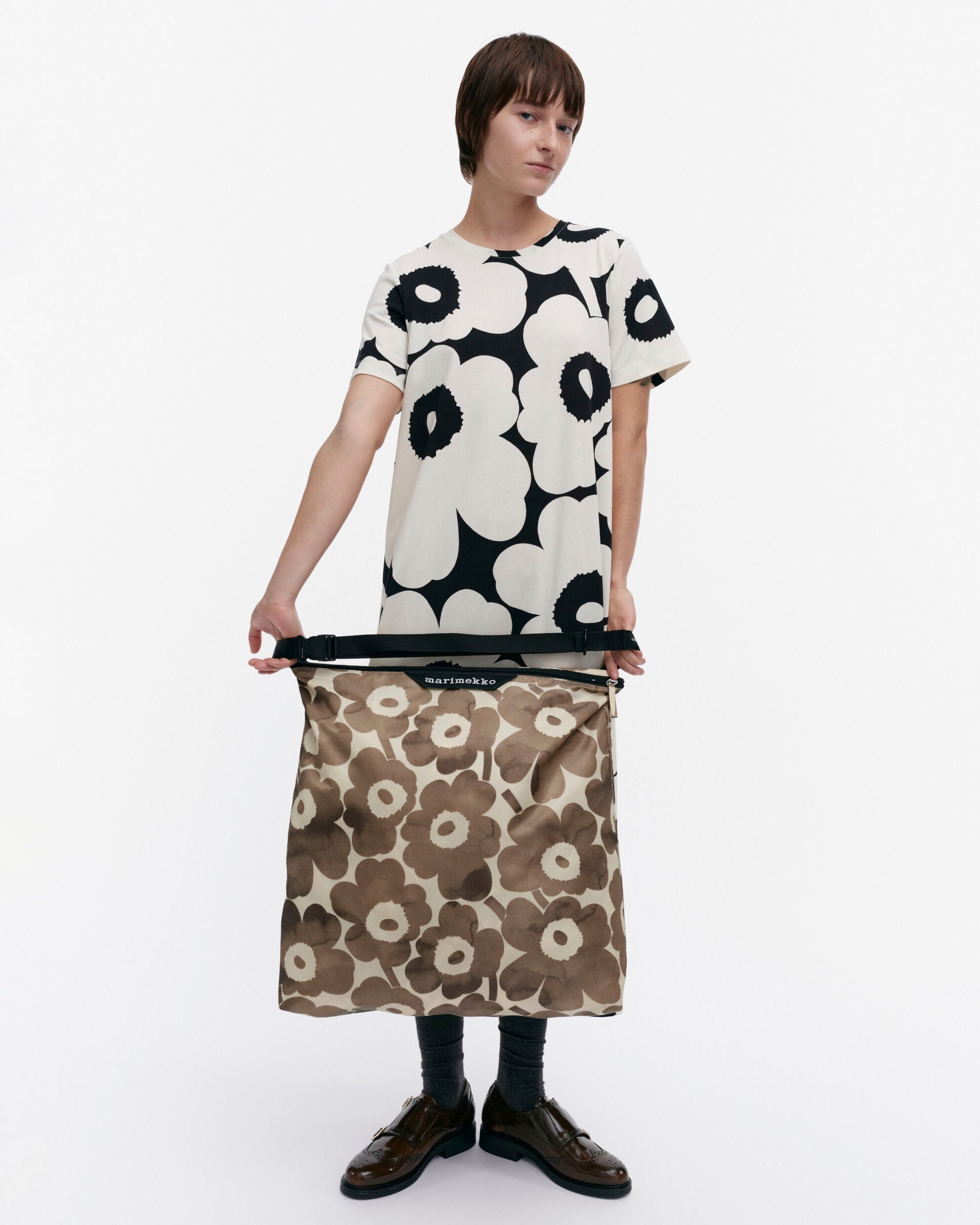 【マリメッコ】Neat Crossbody Unikko L ショルダーバッグ 52254294576