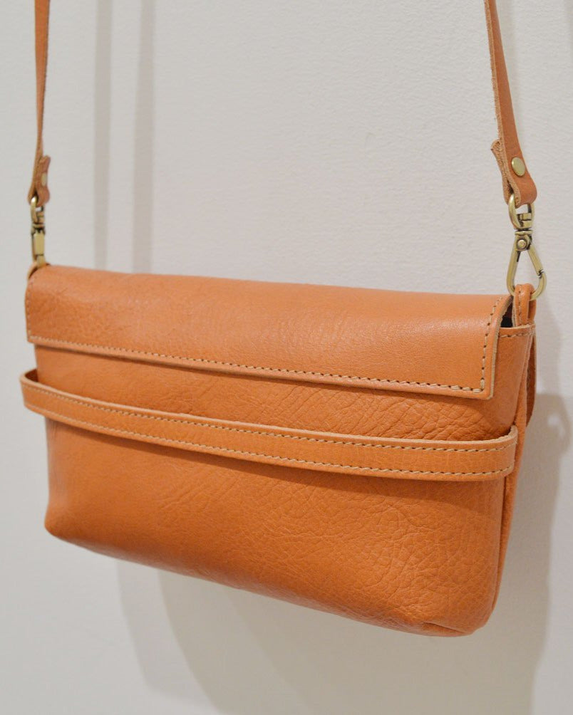 【イルビゾンテ】クロスボディバッグ 5422305510