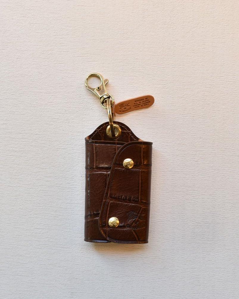 【イルビゾンテ】 クロコエンボスドレザー キーケース 5432409350