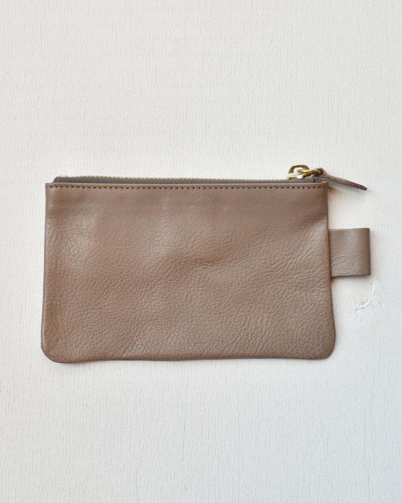 【イルビゾンテ】レザーポーチ 54162304295