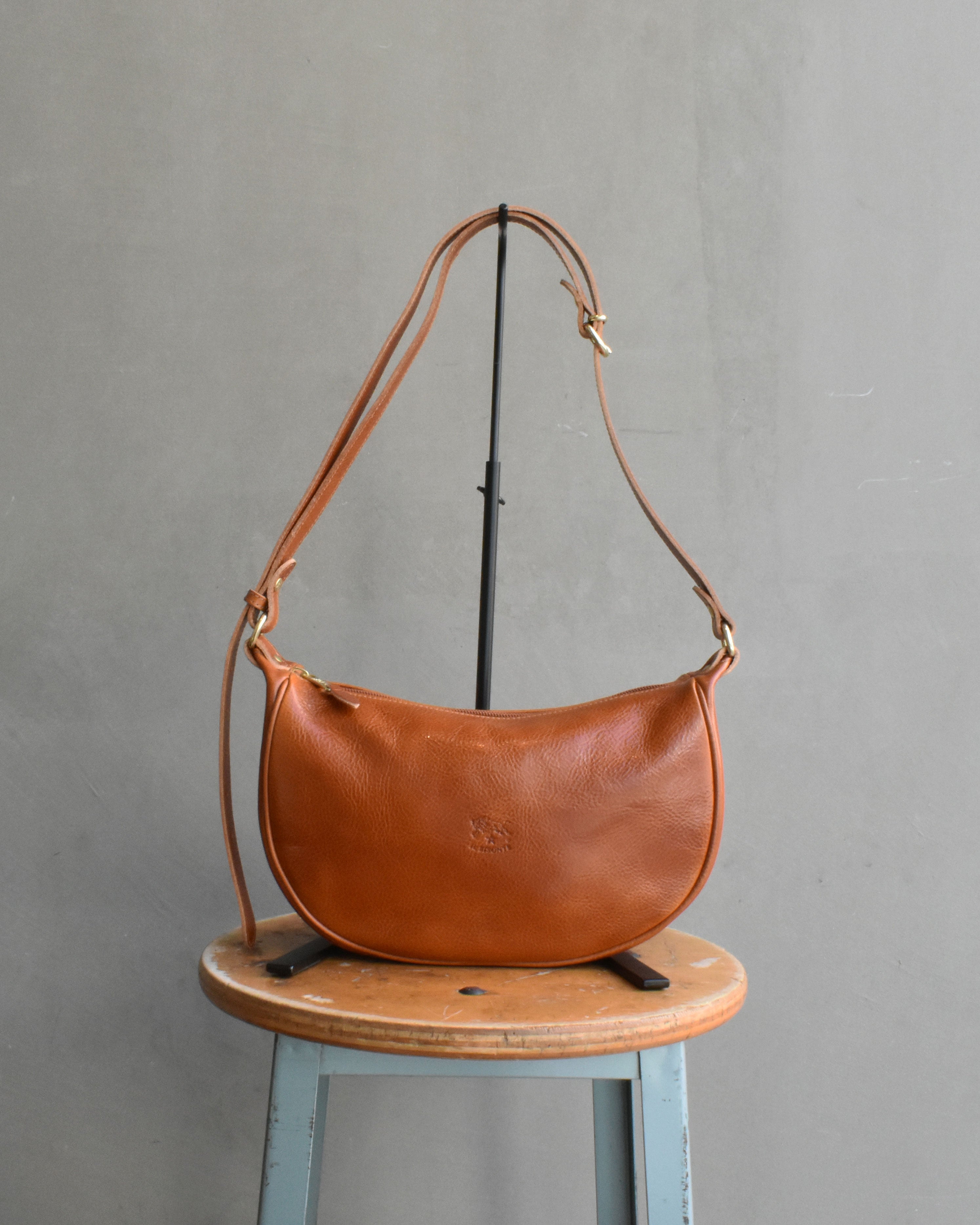 【イルビゾンテ】アンティークレザー ショルダーバッグ 54252308211