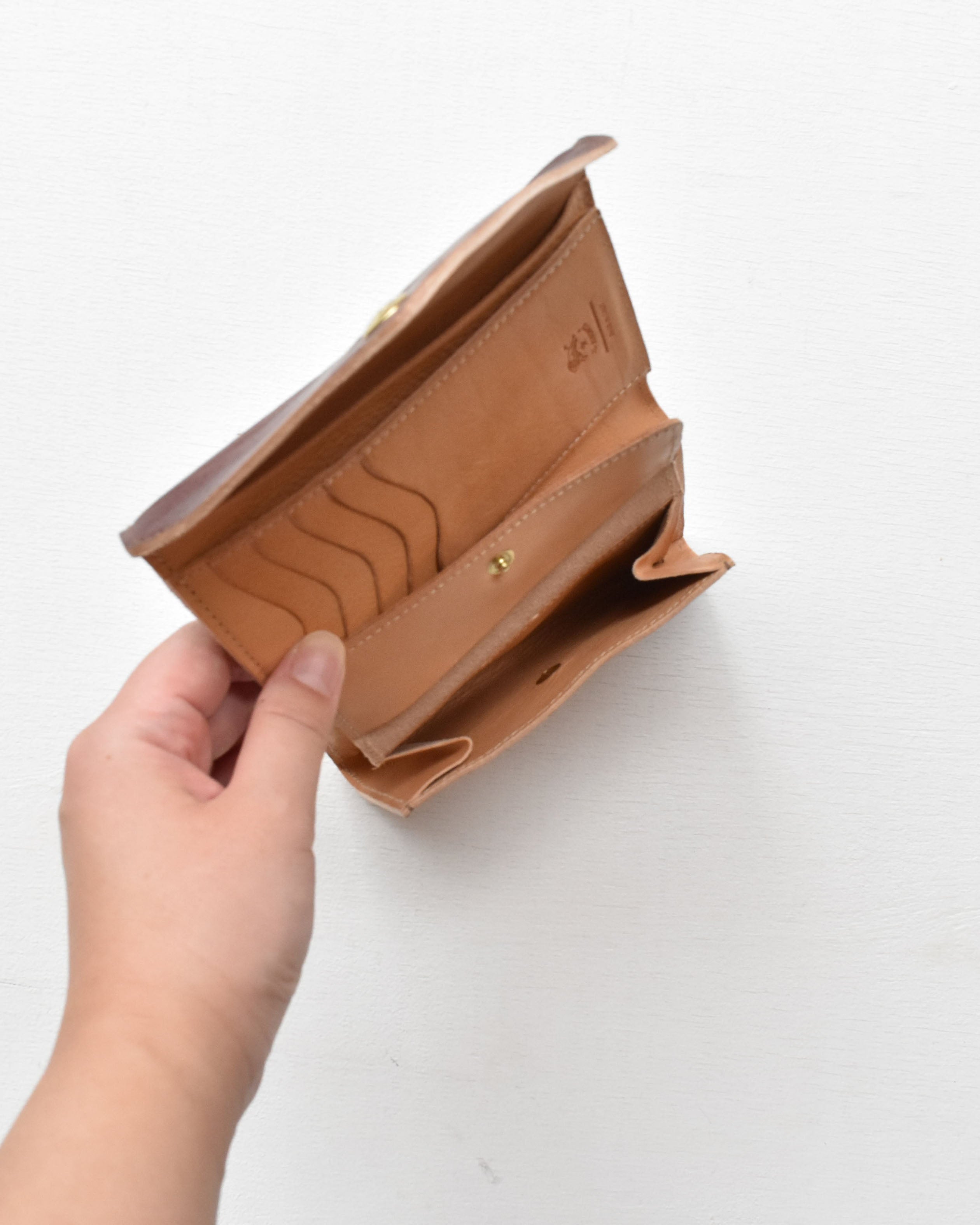 【イルビゾンテ】ヴィンテージ コンビネーション カラー ロゴ プリント レザー ミディアムウォレット 54262309540