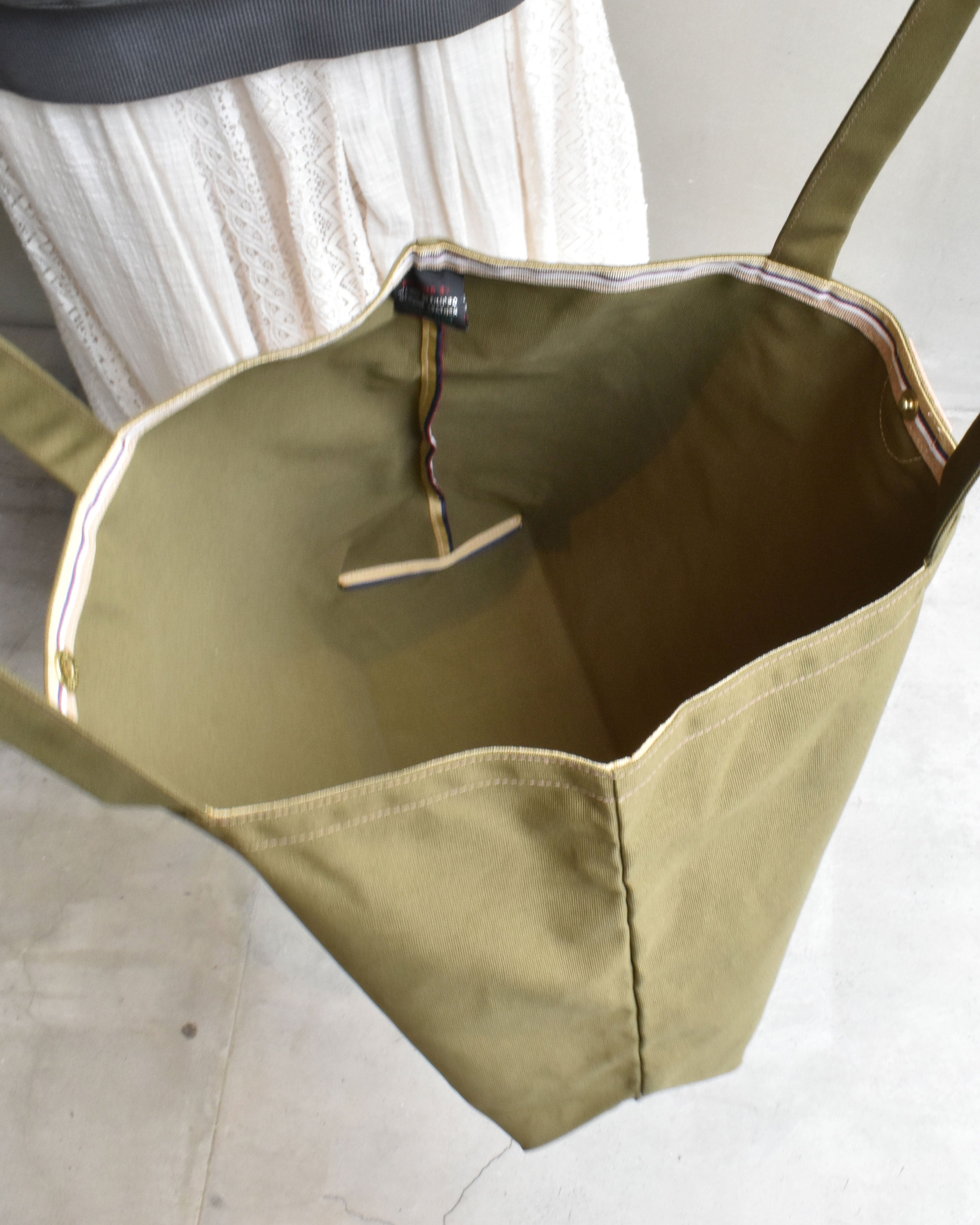 【イルビゾンテ】マンスリートートバッグ 54252303114