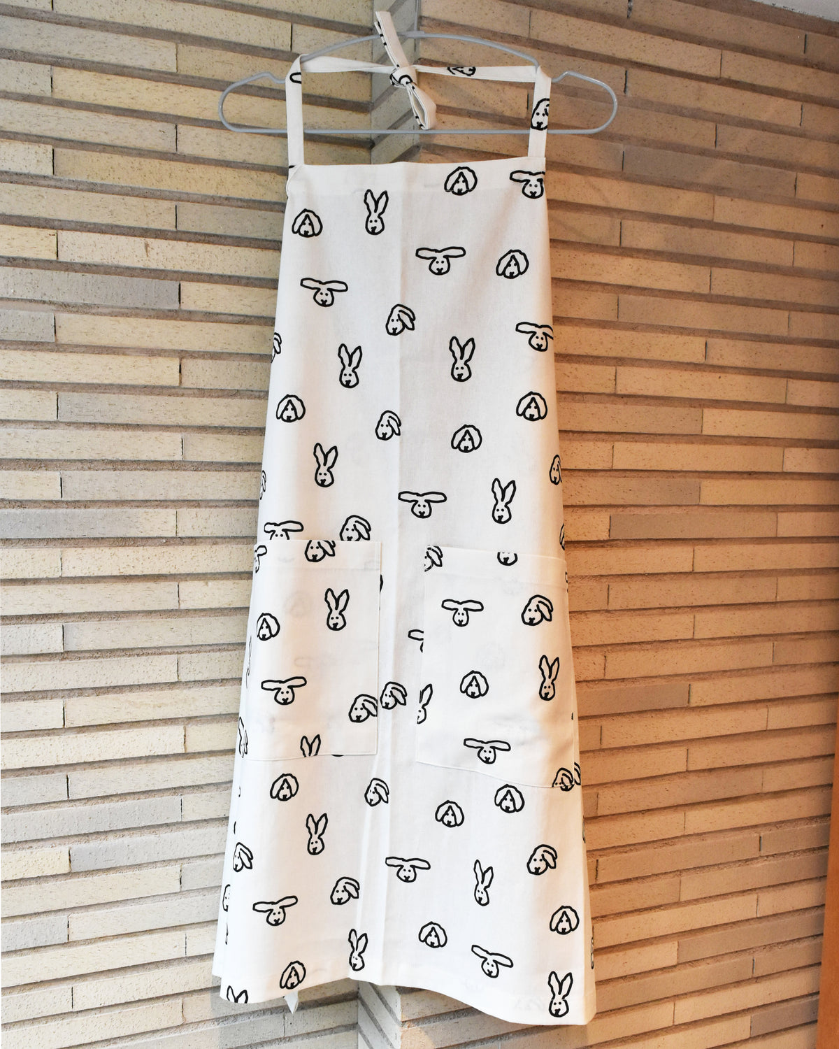 WARMGREY TAIL(ウォームグレーテール)/ BUNNY BUNNY APRON IVORY【バーンストア】