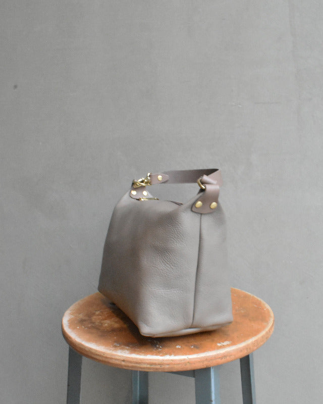 【イルビゾンテ】ショルダーバッグ 54262300510