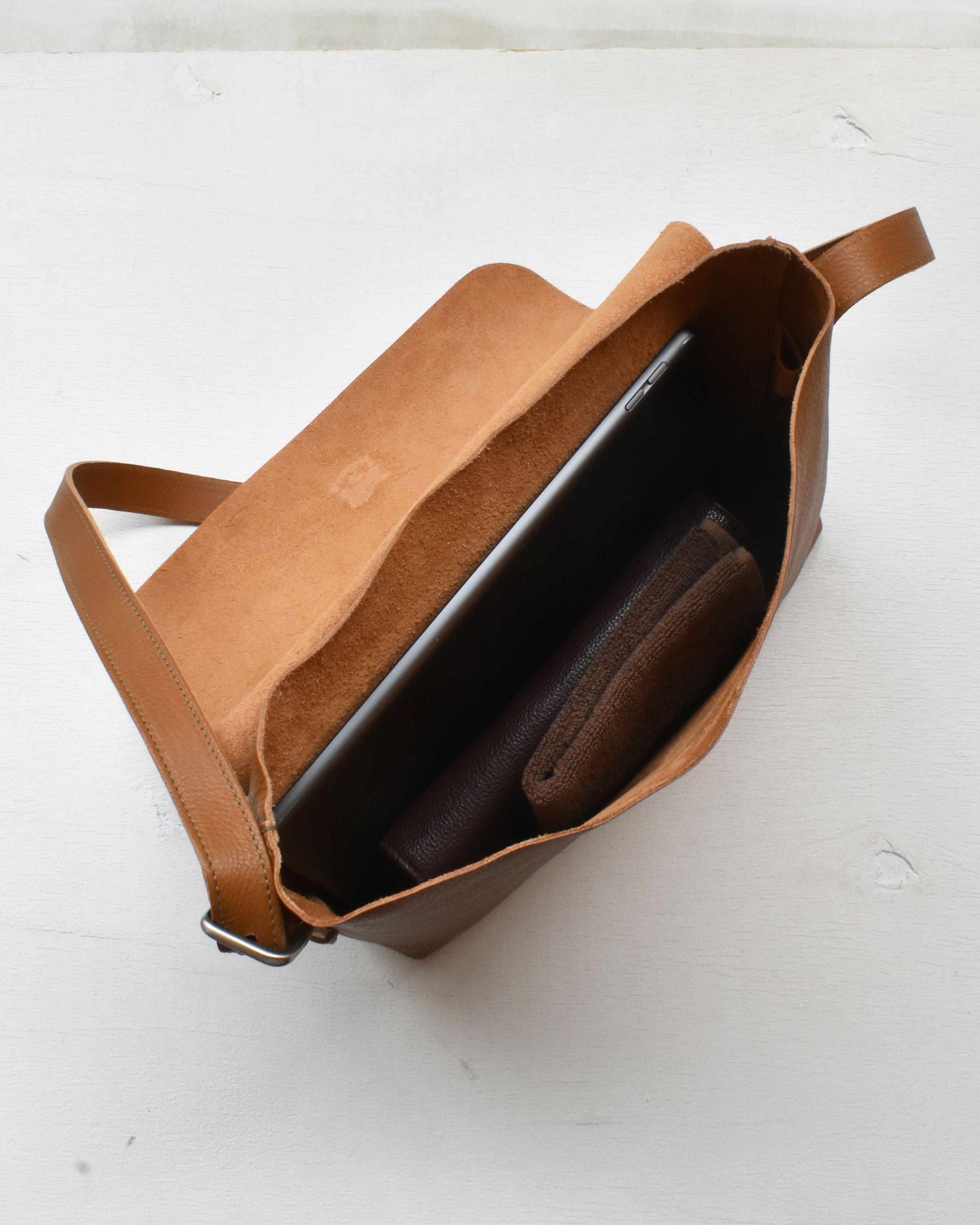 【イルビゾンテ】クロスボディバッグ 54262300210