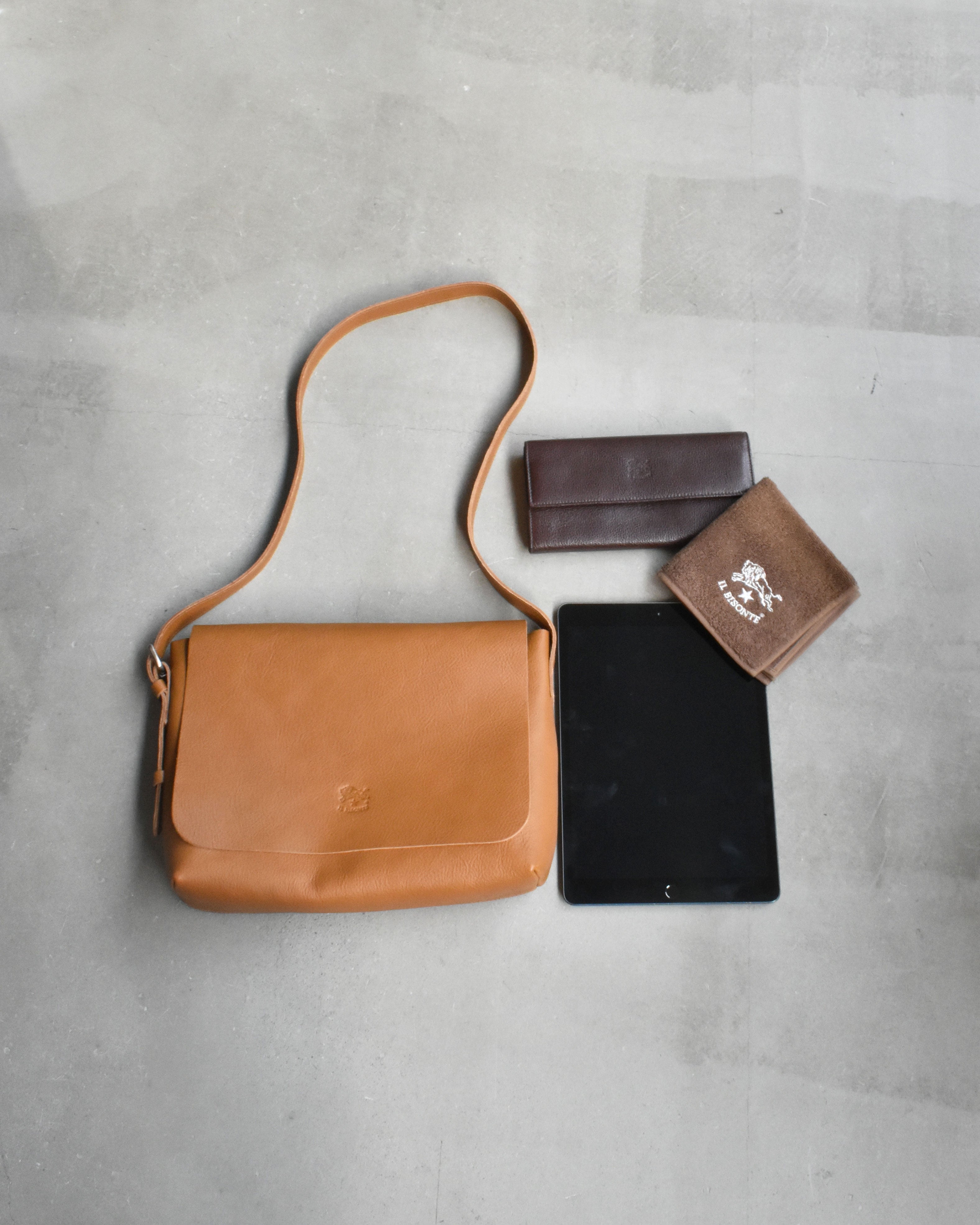 【イルビゾンテ】クロスボディバッグ 54262300210